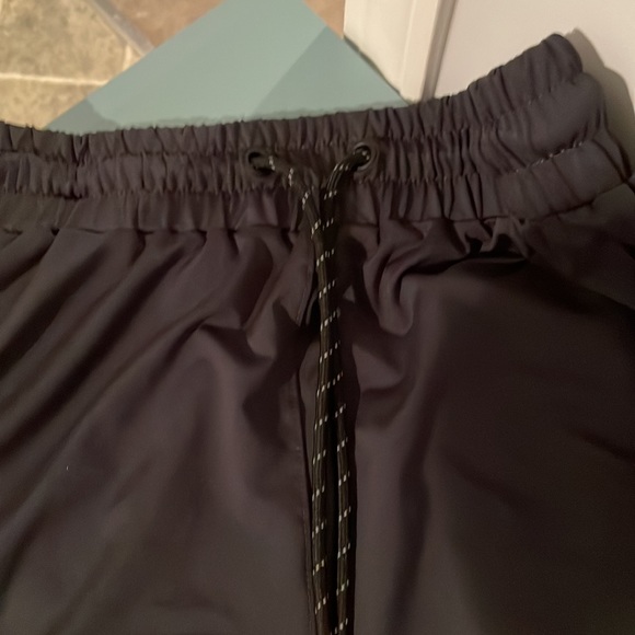Men’s joggers black with a bit of grey - Picture 5 of 7